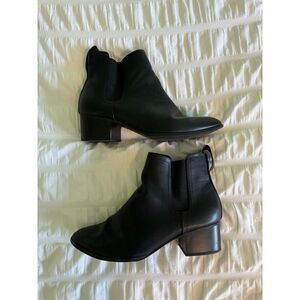 black ankle chelsea boots 11